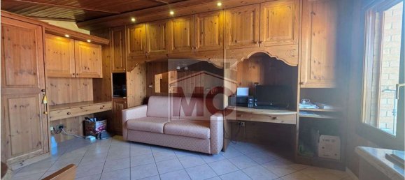 Дом с 6 комнатами в Рубьера, Италия № 265994 39