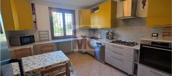 Дом с 6 комнатами в Рубьера, Италия № 265994 15