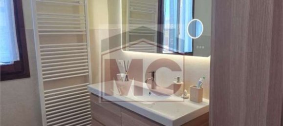 Дом с 6 комнатами в Рубьера, Италия № 265994 27