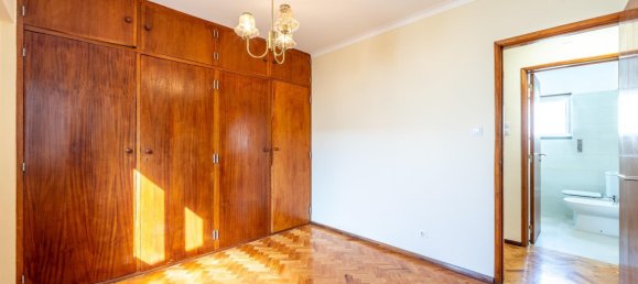 3 bedrooms House in Rio de Mouro, Portugal No. 96763 26