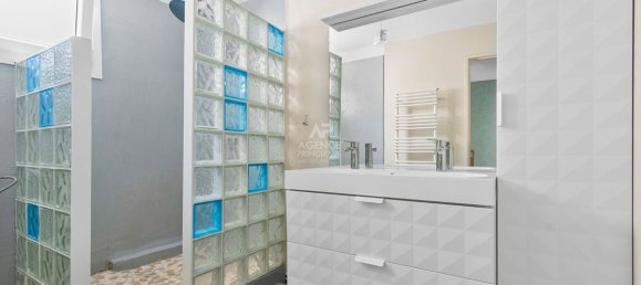 4 bedrooms House in Saint-Germain-en-Laye, France No. 323426 9