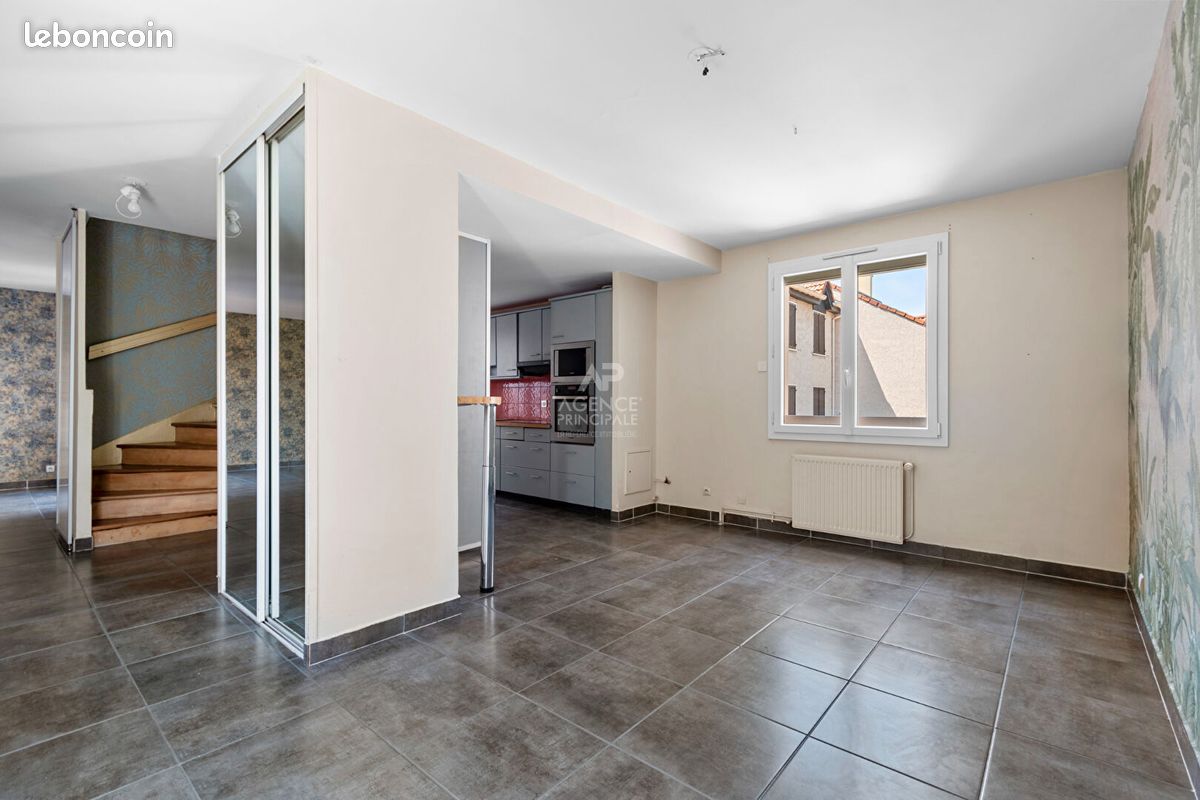 4 bedrooms House in Saint-Germain-en-Laye, France No. 323426