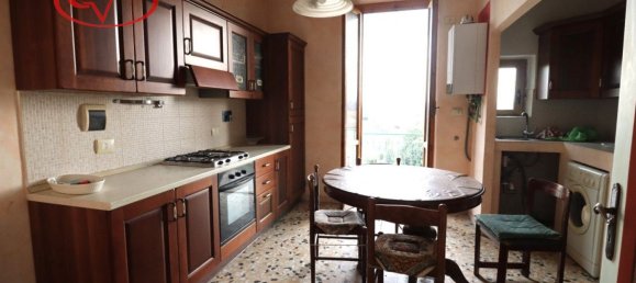 6-salle Appartement à Laterina Pergine Valdarno, Italy No. 136149 3