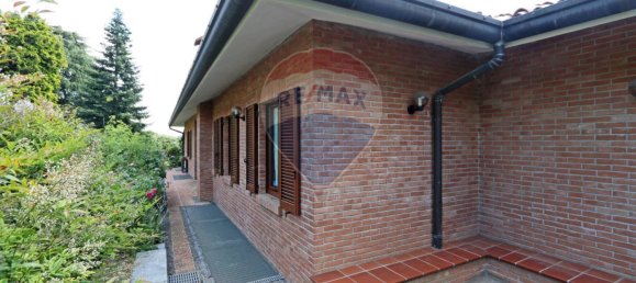 Вилла с 6 спальнями в Суэлло, Италия № 377046 9