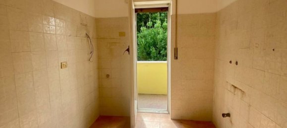 3 rooms Apartment in Rome, Italy No. 184231 7