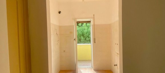 3 rooms Apartment in Rome, Italy No. 184231 31