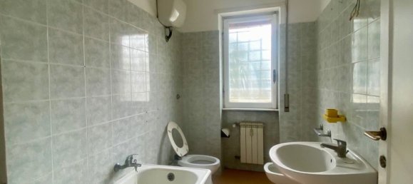 3 rooms Apartment in Rome, Italy No. 184231 55