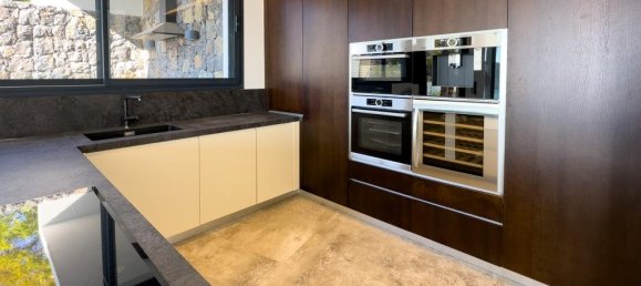 4 bedrooms Villa in Calpe, Spain No. 3643 17