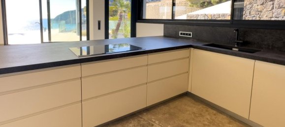 4 bedrooms Villa in Calpe, Spain No. 3643 18