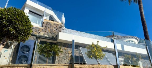 4 bedrooms Villa in Calpe, Spain No. 3643 14