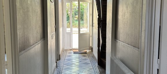 Casa de 8 divisões em Fontenay-le-Comte, France N.º 108701 2