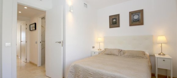 2 bedrooms Penthouse in Estepona, Spain No. 134189 4