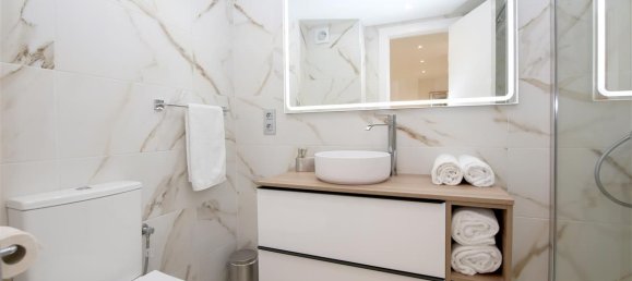 2 bedrooms Penthouse in Estepona, Spain No. 134189 6