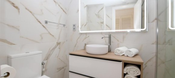 2 bedrooms Penthouse in Estepona, Spain No. 134189 5