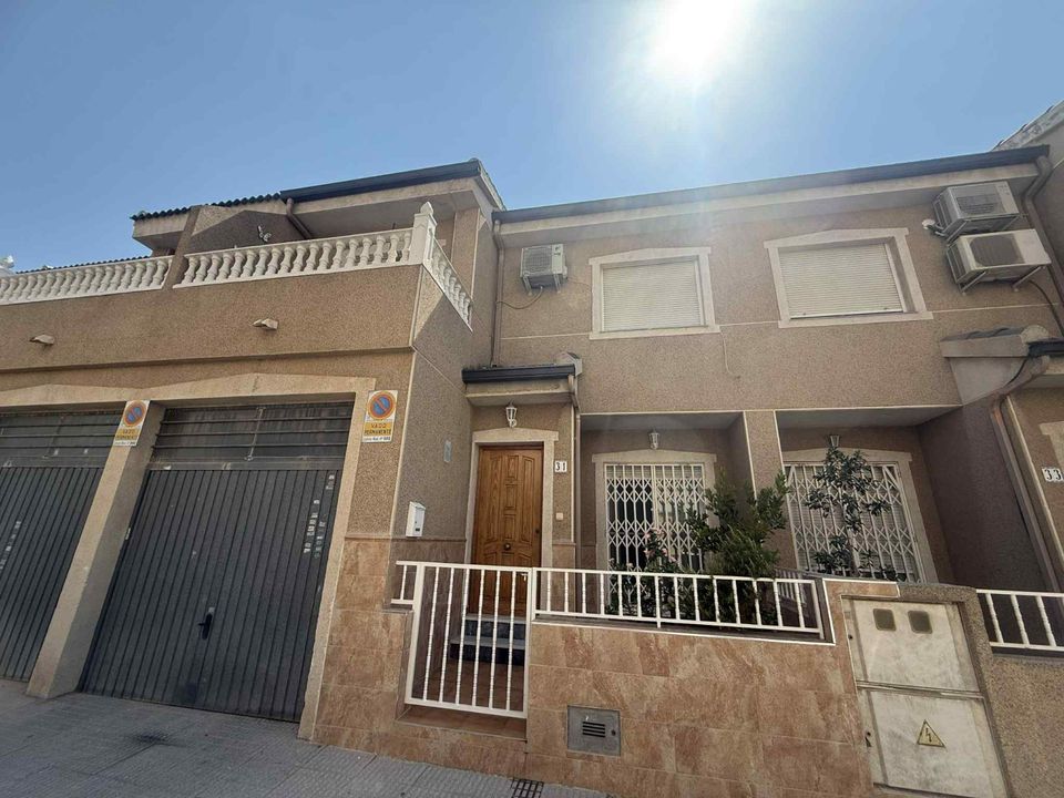 4 bedrooms Townhouse in Almoradi, Spain No. 186443
