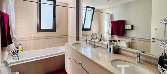 4 chambres Maison de ville à Town Square, UAE No. 34486 12