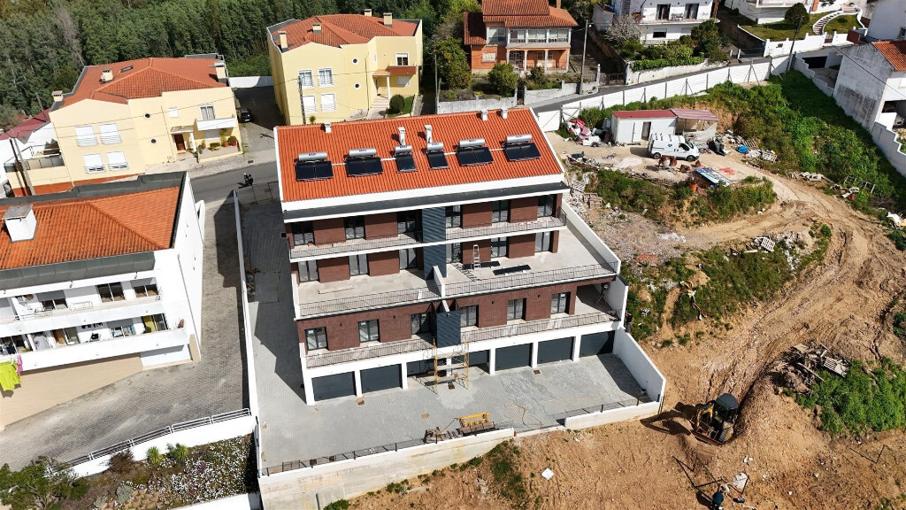 1000m² Land in Coimbra, Portugal No. 338027