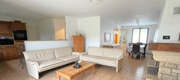 4 bedrooms House in Wattrelos, France No. 52207 2