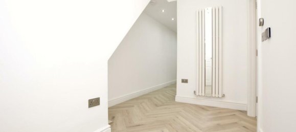 2 bedrooms Apartment in London, United Kingdom No. 12465 9