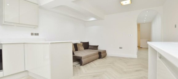 2 bedrooms Apartment in London, United Kingdom No. 12465 24