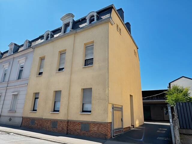 Здание с 11 комнатами в Трир, Германия № 326409