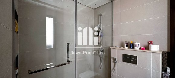 5 bedrooms Villa in Yas Island, UAE No. 14294 3