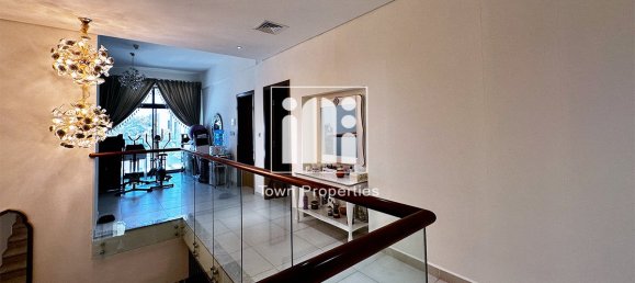 5 bedrooms Villa in Yas Island, UAE No. 14294 4