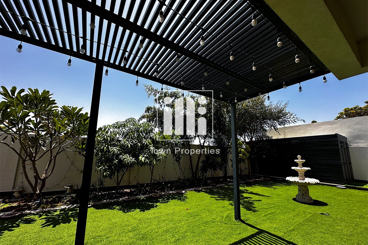 5 bedrooms Villa in Yas Island, UAE No. 14294