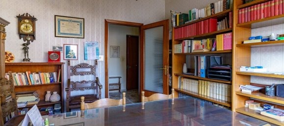 Квартира с 7 комнатами в Катания, Италия № 173054 7