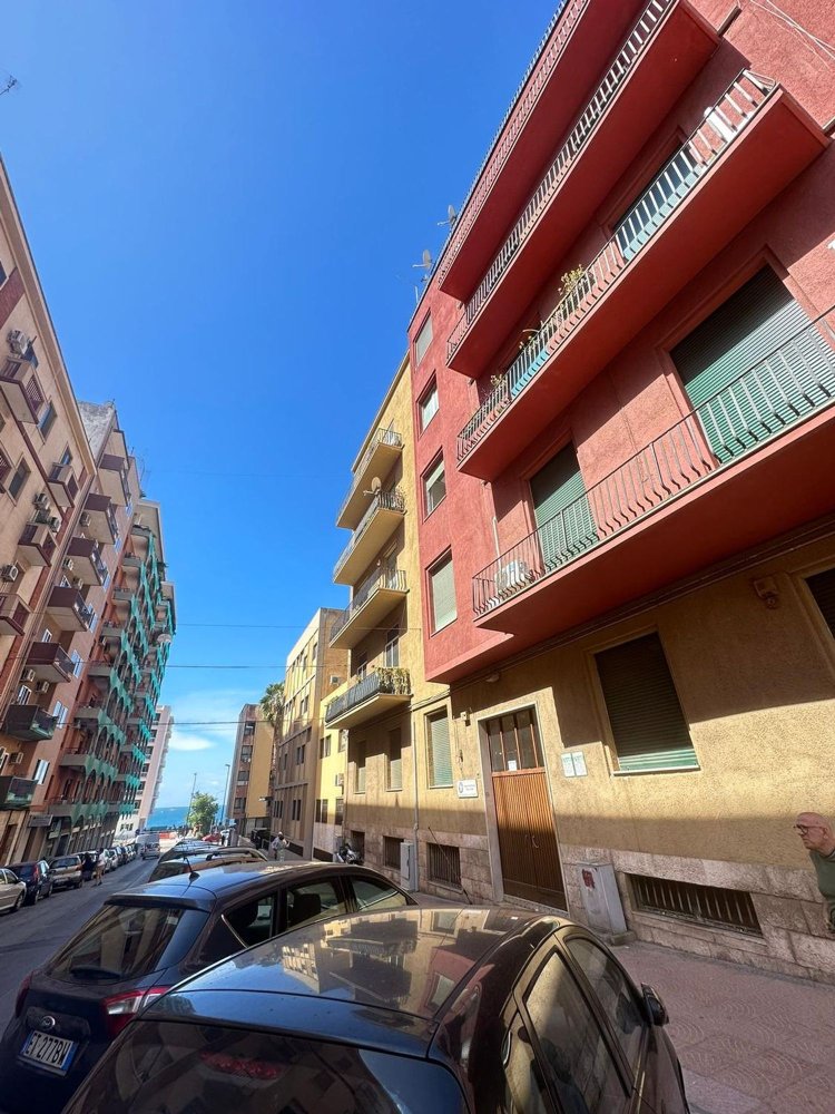 5-Zimmer Wohnung in Taranto, Italy, Nr. 119806