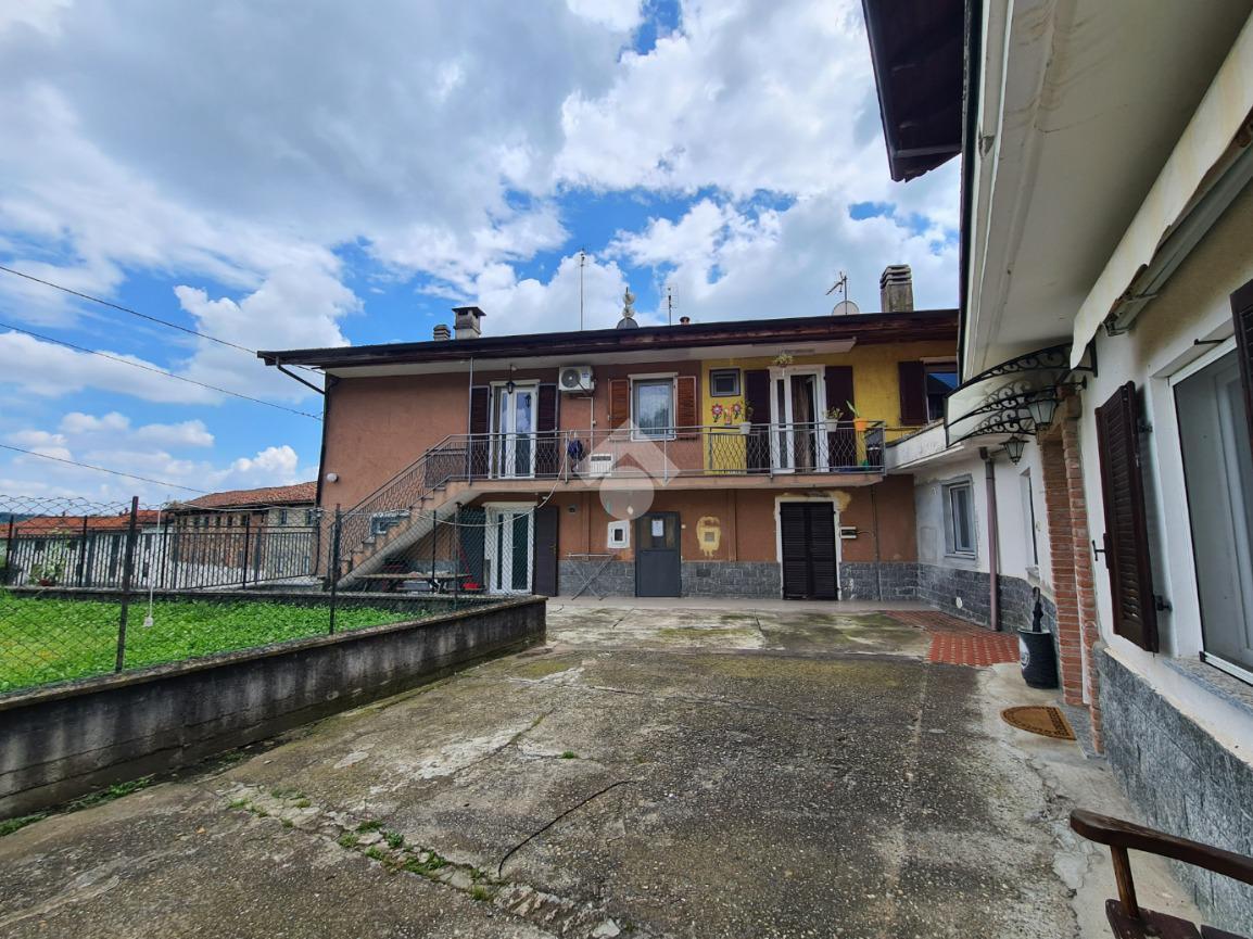 4غرفة شقة في Castellamonte, Italy رقم 68823