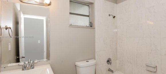 3 bedrooms Villa for rent in Miami, Miami-Dade, Florida, USA № 615906 4