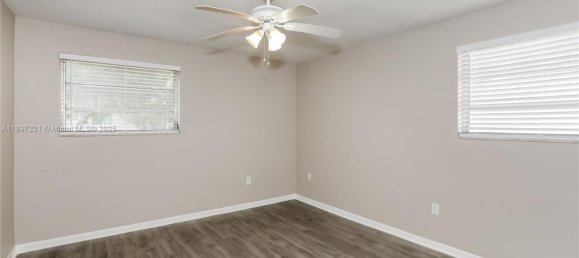 3 bedrooms Villa for rent in Miami, Miami-Dade, Florida, USA № 615906 10