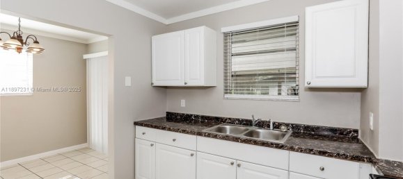 3 bedrooms Villa for rent in Miami, Miami-Dade, Florida, USA № 615906 11