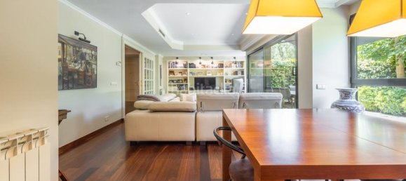 5 Schlafzimmer Doppelhaus in Sant Cugat Del Valles, Spain, Nr. 161069 14