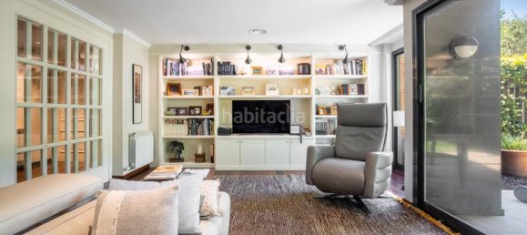 5 Schlafzimmer Doppelhaus in Sant Cugat Del Valles, Spain, Nr. 161069 6