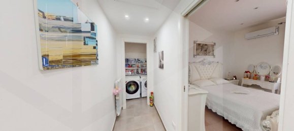 3 rooms Apartment in Sant'Anastasia, Italy No. 315860 8