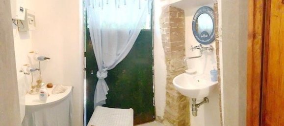 5 rooms Apartment in Lerici, Italy No. 35805 3