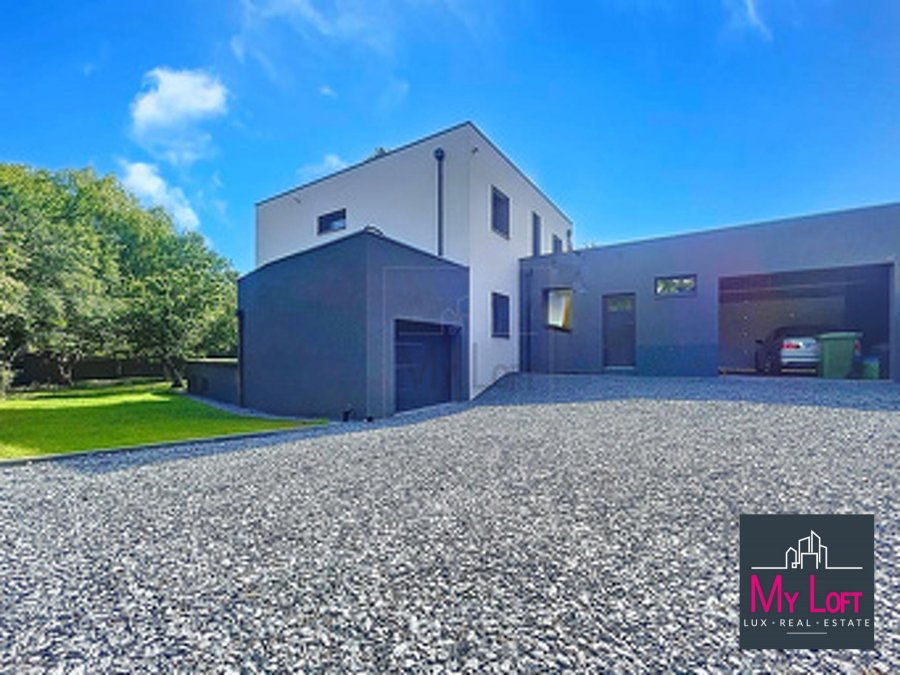 4 bedrooms Castles in Vitry-sur-Orne, France No. 337679