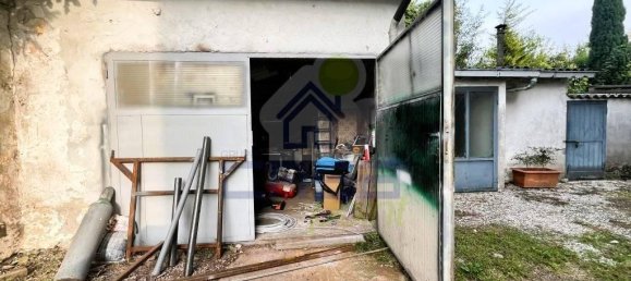 3-salle Appartement à Asola, Italy No. 37224 91