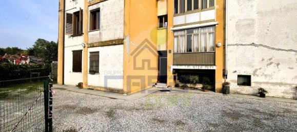 3-salle Appartement à Asola, Italy No. 37224 87