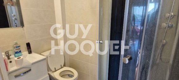 3 bedrooms Apartment in Marseille, France No. 328534 4