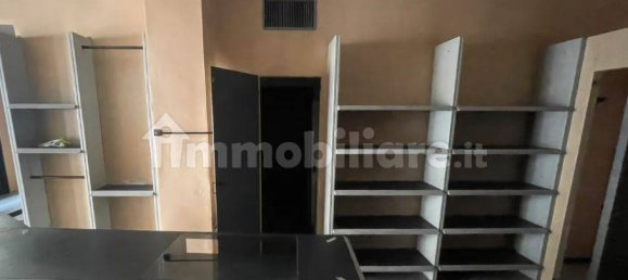 3غرفة عقار تجاري في Livorno, Italy رقم 307072 5