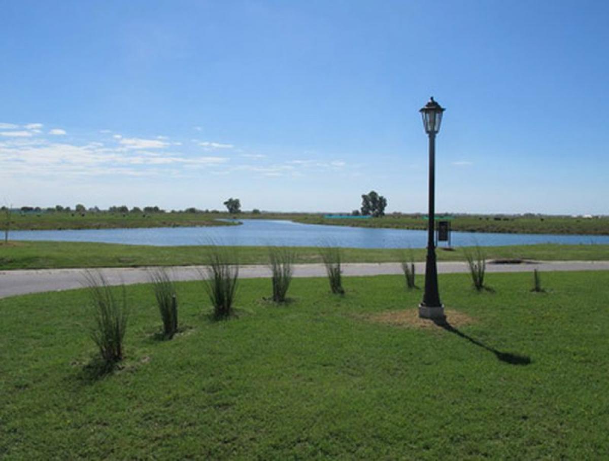  Land in Escobar, Argentina No. 121466