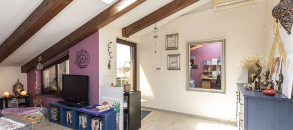 4 Schlafzimmer Wohnung in Viagrande, Italy, Nr. 333884 5