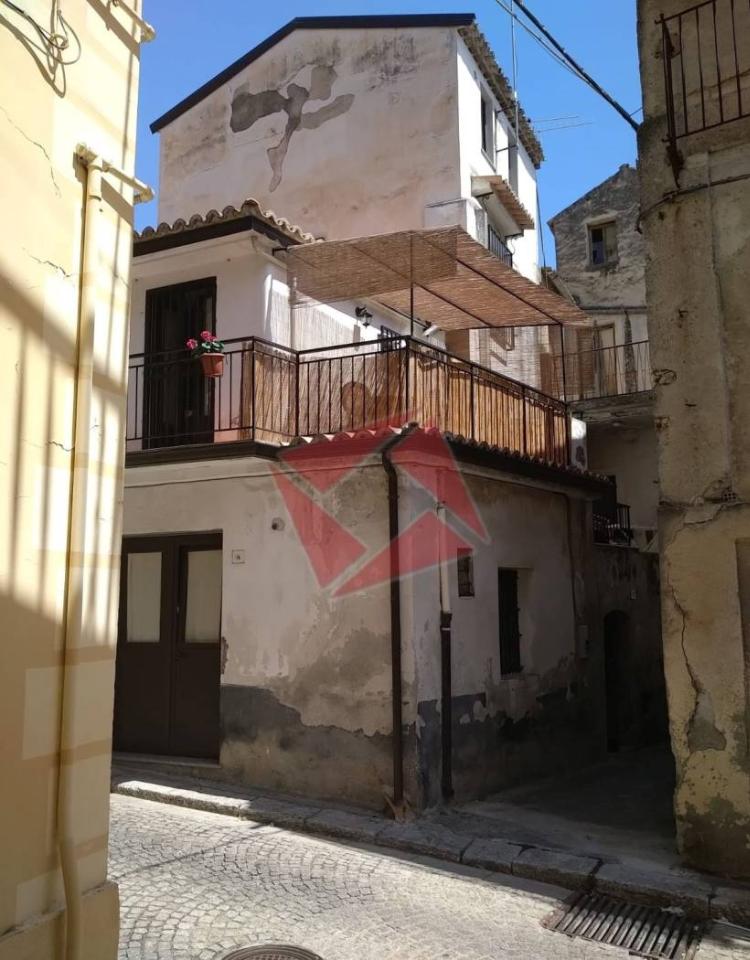 3غرفة شقة في Gioiosa Ionica, Italy رقم 82106