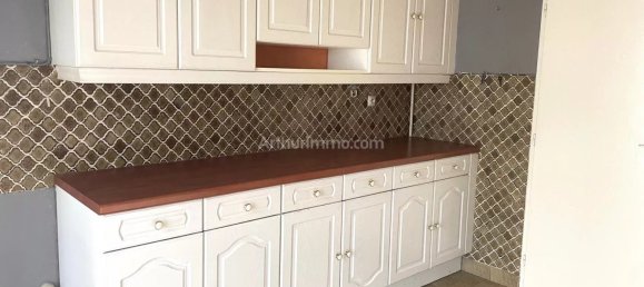 3 bedrooms House in Chalons-en-Champagne, France No. 91965 2