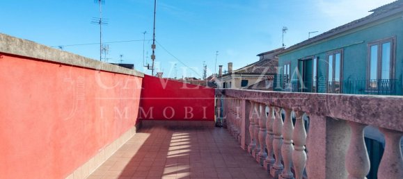 4 rooms Duplex in Venice, Italy No. 126132 13