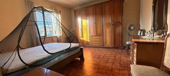 Дом с 3 спальнями в Фрозиноне, Италия № 144770 4