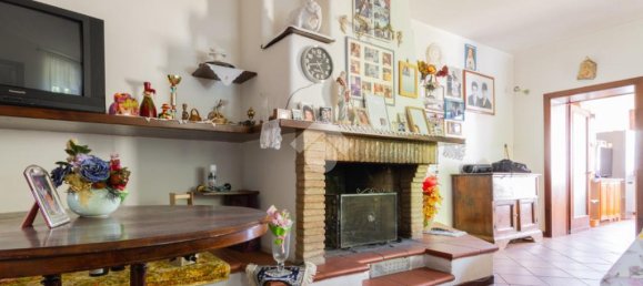 3 Schlafzimmer Haus in Città di Castello, Italy, Nr. 42151 4